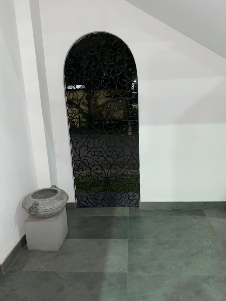 Ice Berg Lägenhet Dehiwala-Mount Lavinia Rum bild
